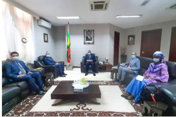 Le ministre des Affaires étrangères reçoit l'ambassadeur de France Le ministre des Affaires étrangères reçoit l'ambassadeur de France