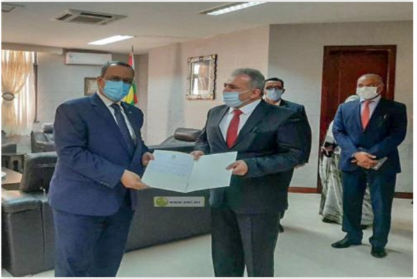 Le ministre reçoit des copies figurées des lettres de créance du nouvel ambassadeur de l’État de la Palestine Le ministre reçoit des copies figurées des lettres de créance du nouvel ambassadeur de l’État de la Palestine