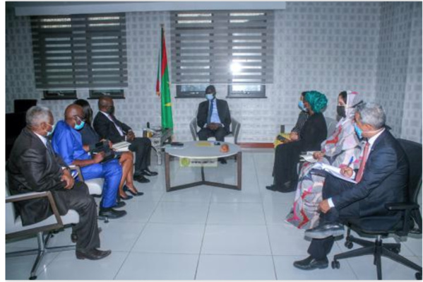 Le ministre des Affaires économiques reçoit une délégation de la Banque Mondiale Le ministre des Affaires économiques reçoit une délégation de la Banque Mondiale