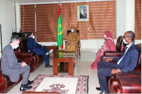 La ministre du Commerce s’entretient avec l’ambassadeur de l’Argentine La ministre du Commerce s’entretient avec l’ambassadeur de l’Argentine