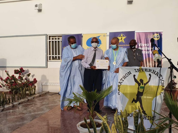 Le Marathon de Nouadhibou honore des personnalités nationales Le Marathon de Nouadhibou honore des personnalités nationales