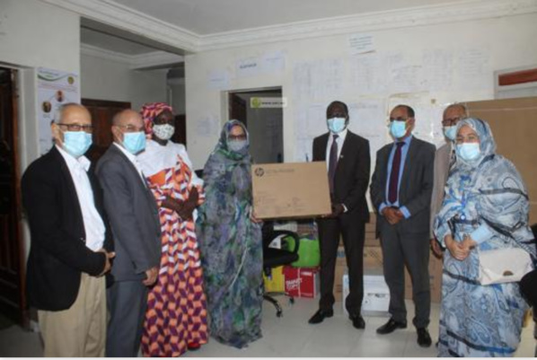 Le FNUAP fait don d’équipements de bureaux et de produits de désinfection à la direction des affaires sociales Le FNUAP fait don d’équipements de bureaux et de produits de désinfection à la direction des affaires sociales