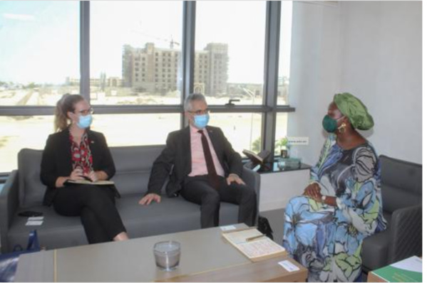 La Directrice générale de l’APIM reçoit l’ambassadeur de France La Directrice générale de l’APIM reçoit l’ambassadeur de France