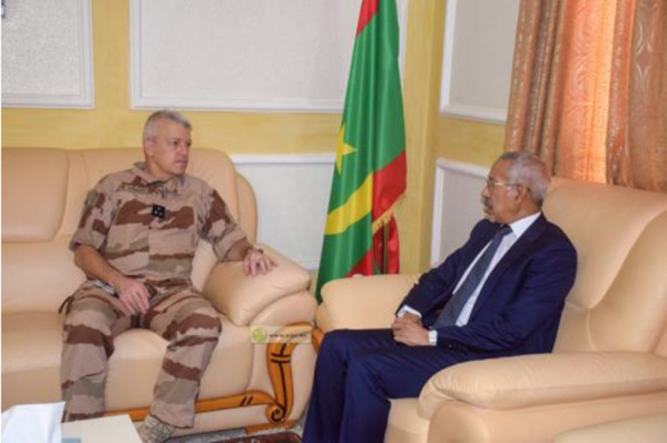 Le ministre de la Défense nationale reçoit le commandant de la force barkane Le ministre de la Défense nationale reçoit le commandant de la force barkane