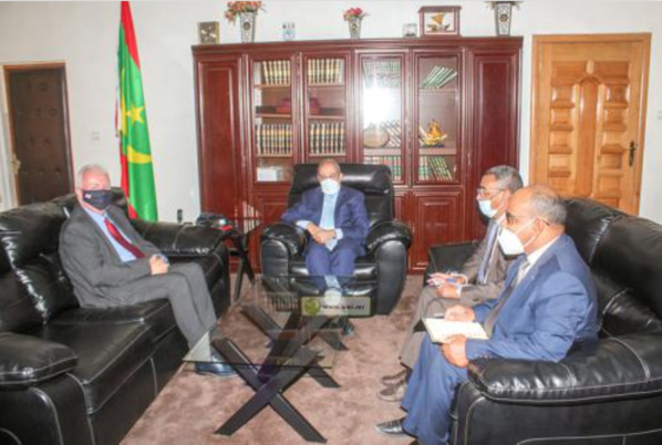 Le ministre de la Justice reçoit l'ambassadeur britannique Le ministre de la Justice reçoit l'ambassadeur britannique