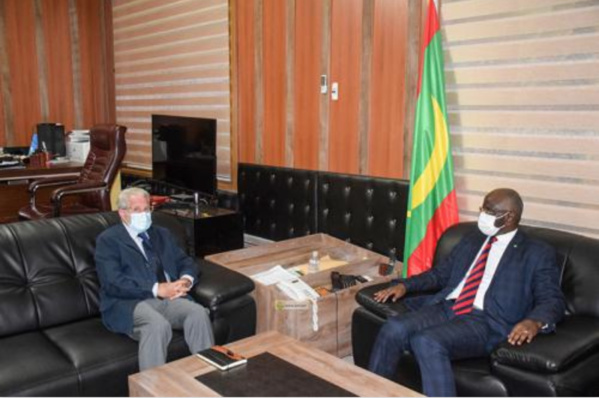 Le ministre de l'Intérieur reçoit l'ambassadeur d'Espagne Le ministre de l'Intérieur reçoit l'ambassadeur d'Espagne