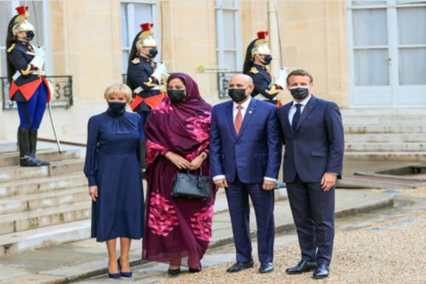 Le Président de la République participe à un dîner à l'Elysée