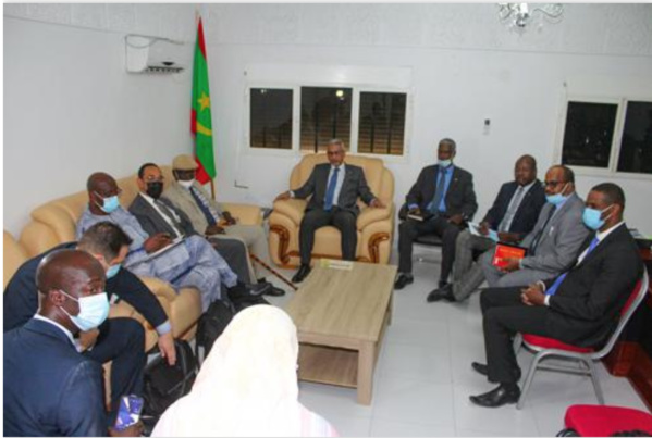 Le Commissaire aux Droits de l’Homme reçoit avec une mission américaine de droits de l’homme Le Commissaire aux Droits de l’Homme reçoit avec une mission américaine de droits de l’homme