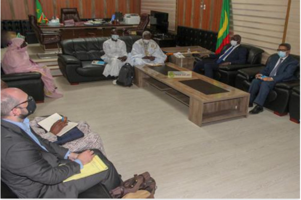 Le ministre de l'Intérieur reçoit une délégation américaine des droits de l'homme Le ministre de l'Intérieur reçoit une délégation américaine des droits de l'homme