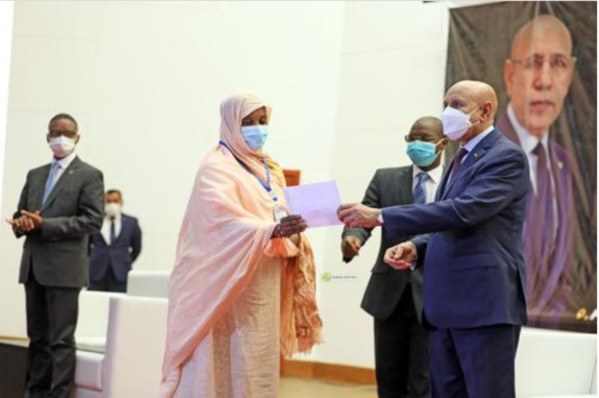 Nouakchott : Le Président de la République supervise le lancement officiel de l’assurance maladie pour 100 000 ménages pauvres