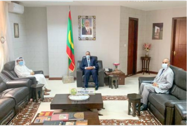 Le ministre des Affaires étrangères reçoit l’ambassadeur du Koweït Le ministre des Affaires étrangères reçoit l’ambassadeur du Koweït