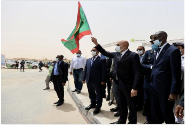 Le Président de la République supervise la pose de la 1ère pierre de deux échangeurs et l'extension du réseau routier urbain de Nouakchott Le Président de la République supervise la pose de la 1ère pierre de deux échangeurs et l'extension du réseau routier urbain de Nouakchott