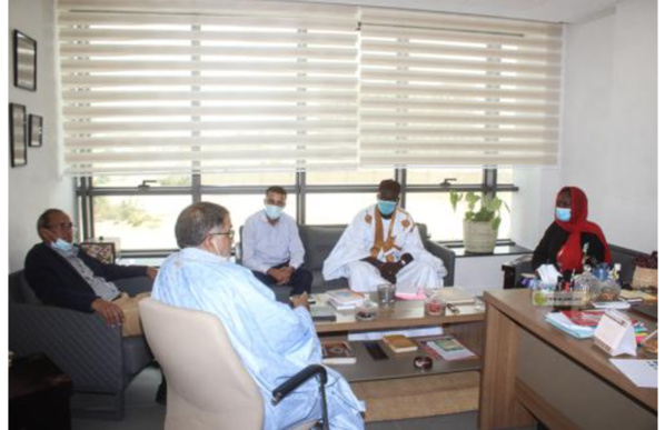 La Directrice générale de l’APIM s'entretient avec le bureau exécutif de la Mutuelle de Promotion des Petites et Moyennes Entreprises La Directrice générale de l’APIM s'entretient avec le bureau exécutif de la Mutuelle de Promotion des Petites et Moyennes Entreprises