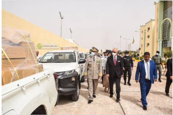 La direction générale de la Sûreté nationale réceptionne le deuxième lot de l'aide japonaise La direction générale de la Sûreté nationale réceptionne le deuxième lot de l'aide japonaise