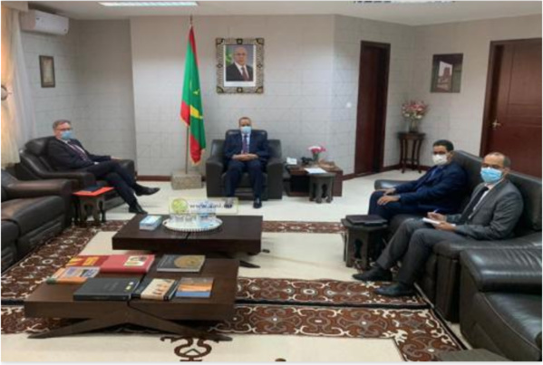 Le ministre des Affaires étrangères les copies figurées du nouvel ambassadeur du Royaume de Norvège Le ministre des Affaires étrangères les copies figurées du nouvel ambassadeur du Royaume de Norvège