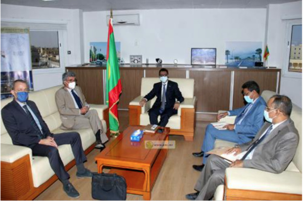 Le ministre du pétrole reçoit le Chef de la Délégation de l'UE Le ministre du pétrole reçoit le Chef de la Délégation de l'UE