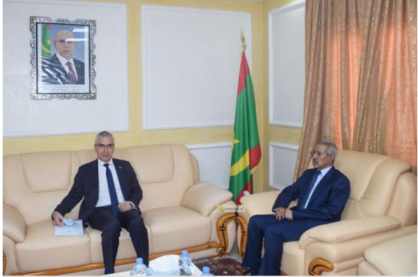 Le ministre de la Défense nationale reçoit en audience l'ambassadeur de France Le ministre de la Défense nationale reçoit en audience l'ambassadeur de France