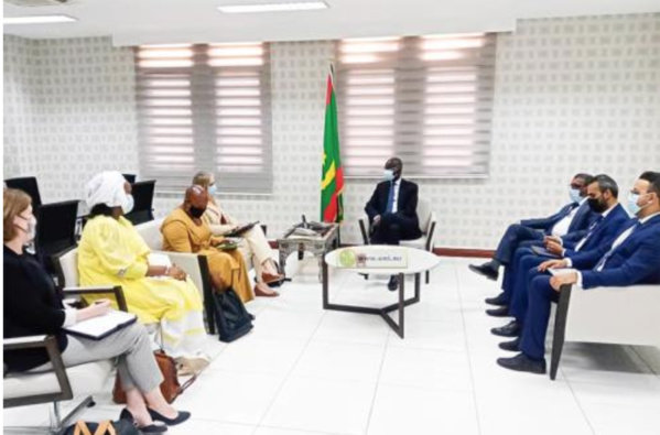 Le ministre des Affaires économiques reçoit l’ambassadrice des Etas-Unis Le ministre des Affaires économiques reçoit l’ambassadrice des Etas-Unis