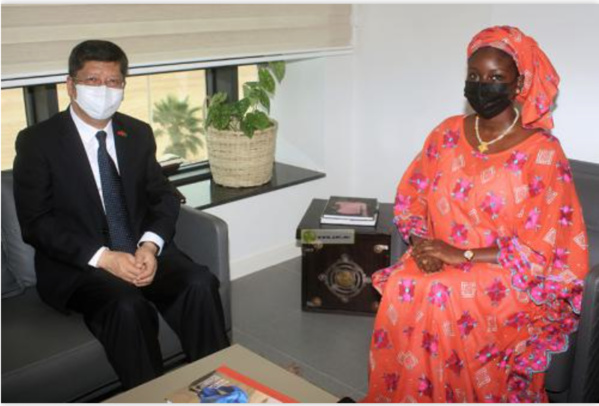 La directrice générale de l'APIM reçoit l'ambassadeur de Chine La directrice générale de l'APIM reçoit l'ambassadeur de Chine