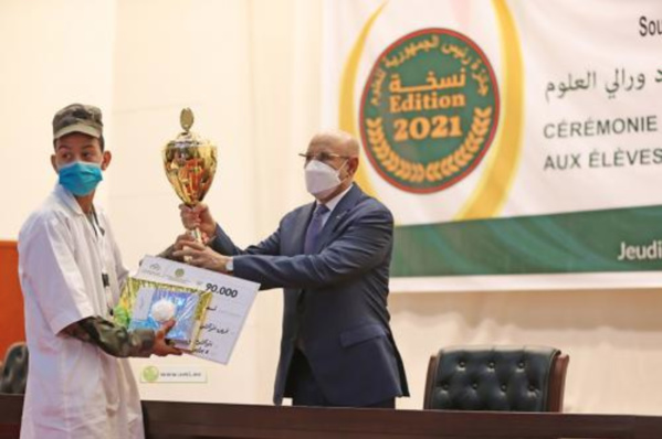 Le Président de la République préside la cérémonie de remise du Prix des sciences de l’année 2021 Le Président de la République préside la cérémonie de remise du Prix des sciences de l’année 2021