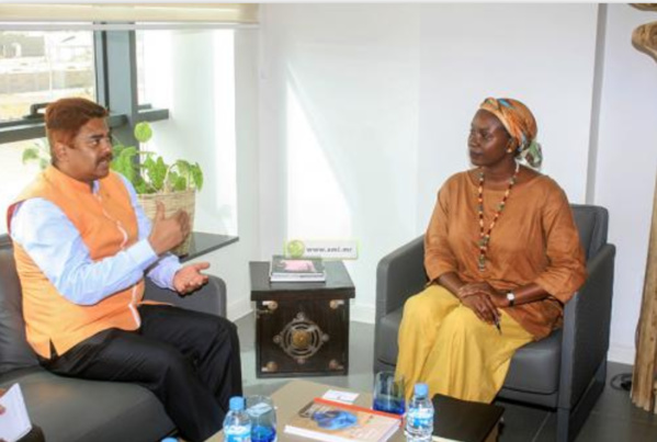 La directrice générale de l’APIM reçoit l’ambassadeur de l’Inde La directrice générale de l’APIM reçoit l’ambassadeur de l’Inde