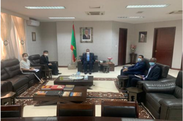 Le ministre des Affaires étrangères reçoit l’ambassadeur de Chine Le ministre des Affaires étrangères reçoit l’ambassadeur de Chine