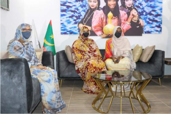 Les ministres, du Commerce et de l’Environnement visitent le commissariat général aux Expositions Les ministres, du Commerce et de l’Environnement visitent le commissariat général aux Expositions