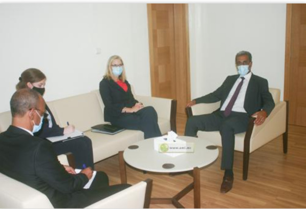 Le ministre de la Pêche reçoit l’ambassadrice des Etats-Unis Le ministre de la Pêche reçoit l’ambassadrice des Etats-Unis