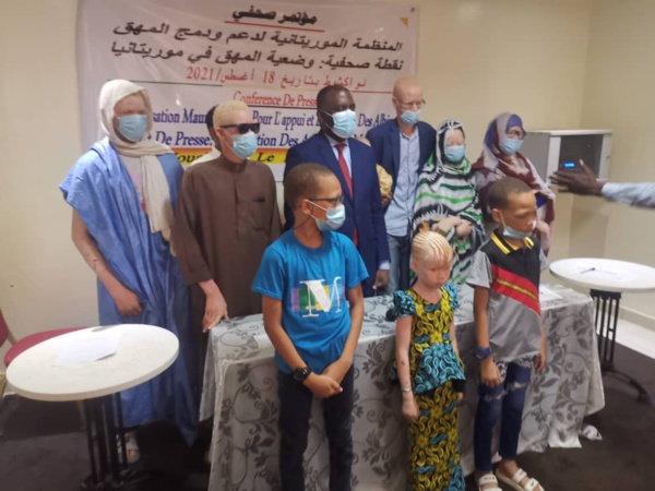 Le député Biram appelle à la discrimination positive en faveur des Albinos Le député Biram appelle à la discrimination positive en faveur des Albinos