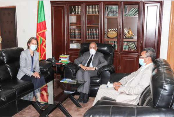 Le ministre de la Justice reçoit l'ambassadrice de la République Fédérale d'Allemagne Le ministre de la Justice reçoit l'ambassadrice de la République Fédérale d'Allemagne