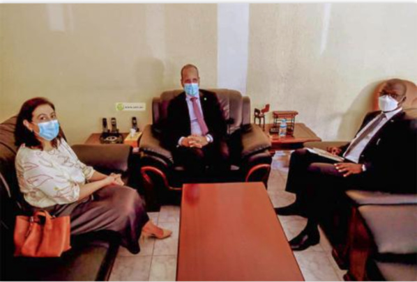 Le ministre de l'Education Nationale reçoit la représentante de la Banque Mondiale Le ministre de l'Education Nationale reçoit la représentante de la Banque Mondiale