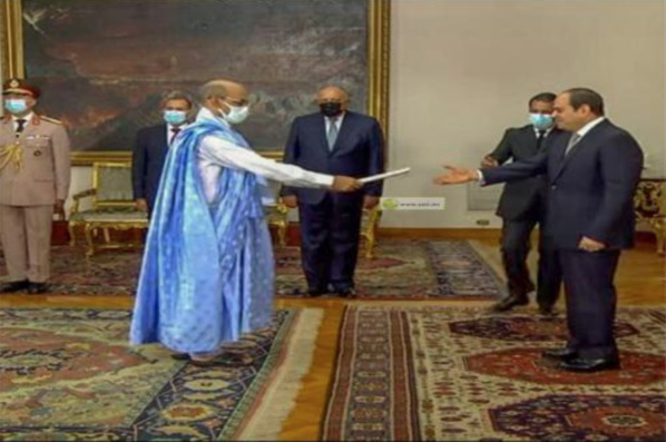 Notre ambassadeur au Caire présente ses lettres de créances Notre ambassadeur au Caire présente ses lettres de créances