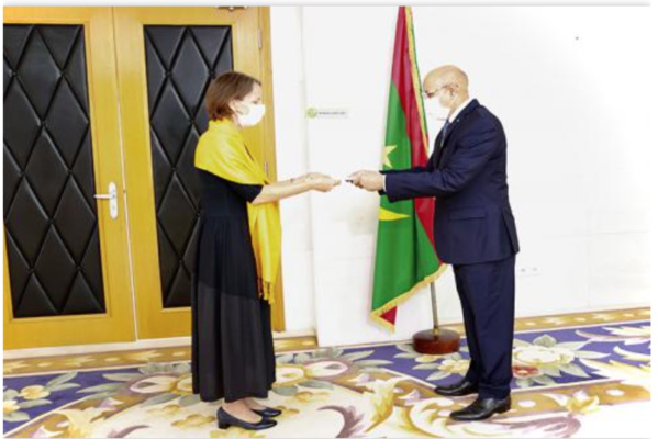 Le Président de la République reçoit les lettres de créances de l’ambassadrice d’Allemagne Le Président de la République reçoit les lettres de créances de l’ambassadrice d’Allemagne