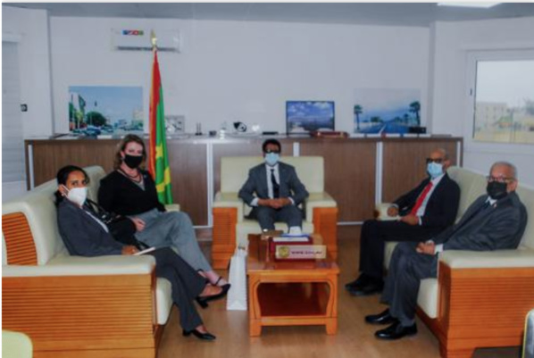 Le ministre du Pétrole reçoit l’ambassadrice du Canada Le ministre du Pétrole reçoit l’ambassadrice du Canada