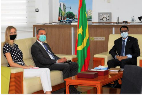 Le ministre du Pétrole reçoit l'ambassadeur de la Fédération de Russie Le ministre du Pétrole reçoit l'ambassadeur de la Fédération de Russie