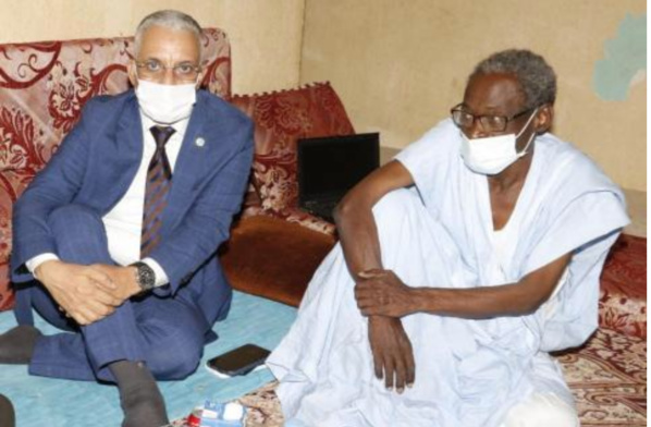 Sur instructions du Président, le ministre de la Culture informe un journaliste de la prise des mesures nécessitées par son dossier de santé Sur instructions du Président, le ministre de la Culture informe un journaliste de la prise des mesures nécessitées par son dossier de santé