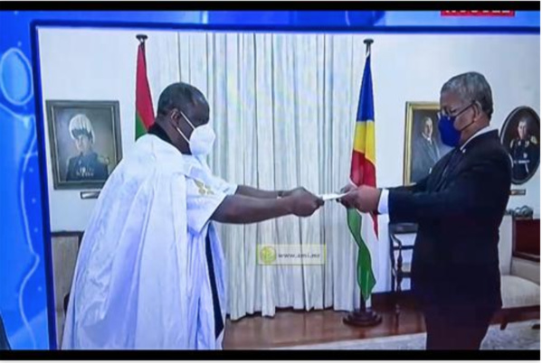 L'ambassadeur de la Mauritanie auprès de la République des Seychelles présente ses lettres de créance