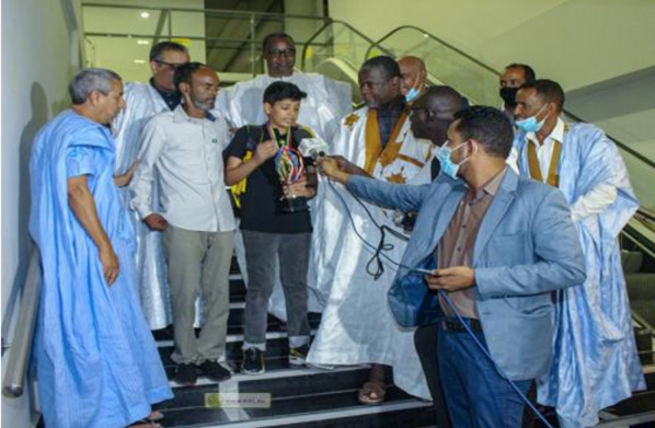 Cérémonie d’accueil en l’honneur du champion africain des Jeux d’échec des moins de 14 ans Cérémonie d’accueil en l’honneur du champion africain des Jeux d’échec des moins de 14 ans