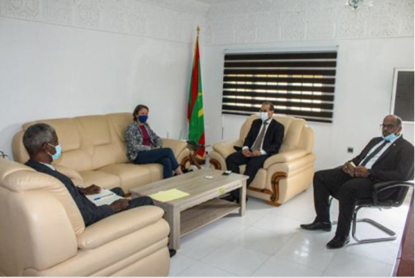 Le commissaire aux Droits de l’Homme s’entretient avec l’ambassadrice d’Allemagne Le commissaire aux Droits de l’Homme s’entretient avec l’ambassadrice d’Allemagne