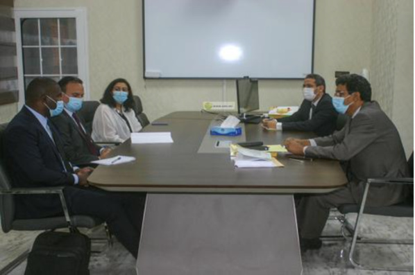 Le ministre des Finances s’entretient avec une délégation de la Banque mondiale Le ministre des Finances s’entretient avec une délégation de la Banque mondiale