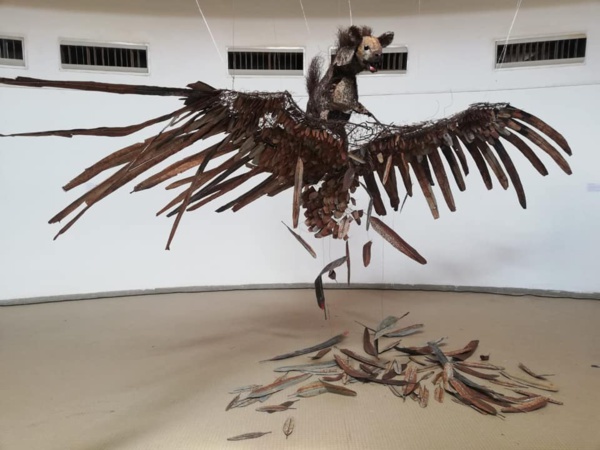1er prix à la biennale de sculpture à Ouagadougou par l'artiste mauritanien Oumar Ball