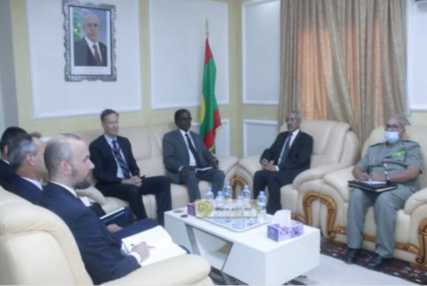 Le ministre de la Défense nationale s’entretient avec le Haut Représentant de la Coalition pour le Sahel