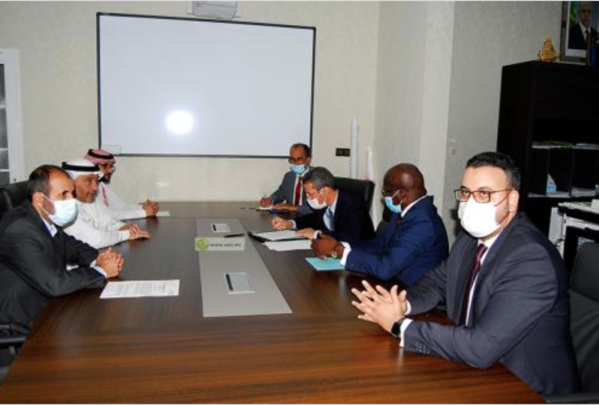 Signature d'un accord de report du paiement du service de la dette due au Fonds saoudien de développement sur notre pays Signature d'un accord de report du paiement du service de la dette due au Fonds saoudien de développement sur notre pays