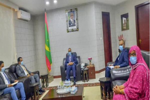 Le ministre des Affaires étrangères s’entretient avec l’Ambassadeur de Yémen