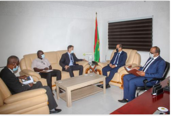 Le commissaire aux Droits de l’Homme s’entretient avec l’ambassadeur de l’UE Le commissaire aux Droits de l’Homme s’entretient avec l’ambassadeur de l’UE