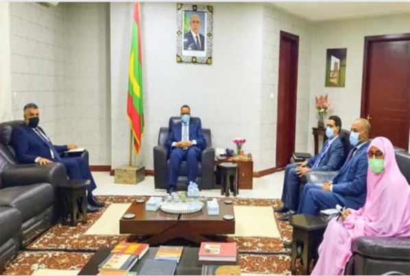 Le ministre des Affaires étrangères reçoit le chargé d'affaires de l'ambassade d'Irak Le ministre des Affaires étrangères reçoit le chargé d'affaires de l'ambassade d'Irak