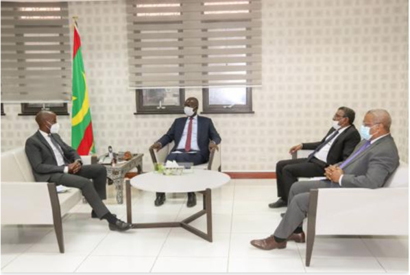 Le ministre des Affaires économiques reçoit le représentant résident du PNUD Le ministre des Affaires économiques reçoit le représentant résident du PNUD