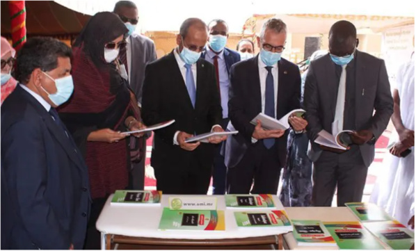 Don français au ministère de l’éducation : 70.000 manuels pour les classes de terminales Don français au ministère de l’éducation : 70.000 manuels pour les classes de terminales