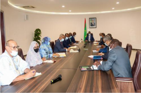 Le Premier ministre préside une réunion du comité interministériel chargé des préparatifs de la pose de la première pierre du pont de Rosso Le Premier ministre préside une réunion du comité interministériel chargé des préparatifs de la pose de la première pierre du pont de Rosso