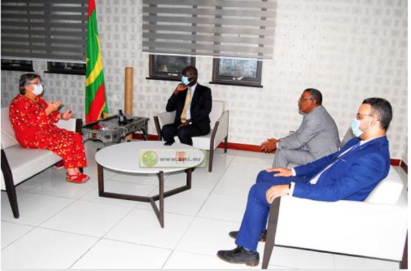 Le ministre des Affaires Économiques reçoit la directrice de l'Agence française de développement Le ministre des Affaires Économiques reçoit la directrice de l'Agence française de développement